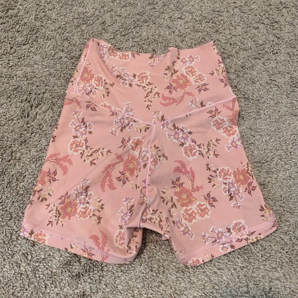 Shorts - Picture 2 of 3